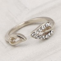 Beautiful Leaf Shaped Ring HCL216